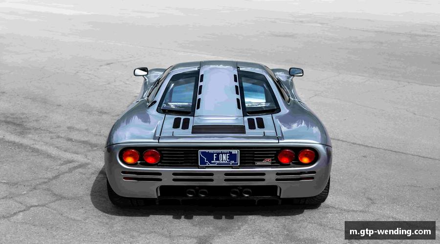 每一步都充满力量，每一秒都在奔跑。